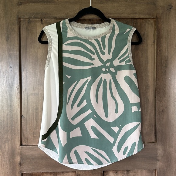 Zara Tops - Zara Sleeveless Tropical Tank top